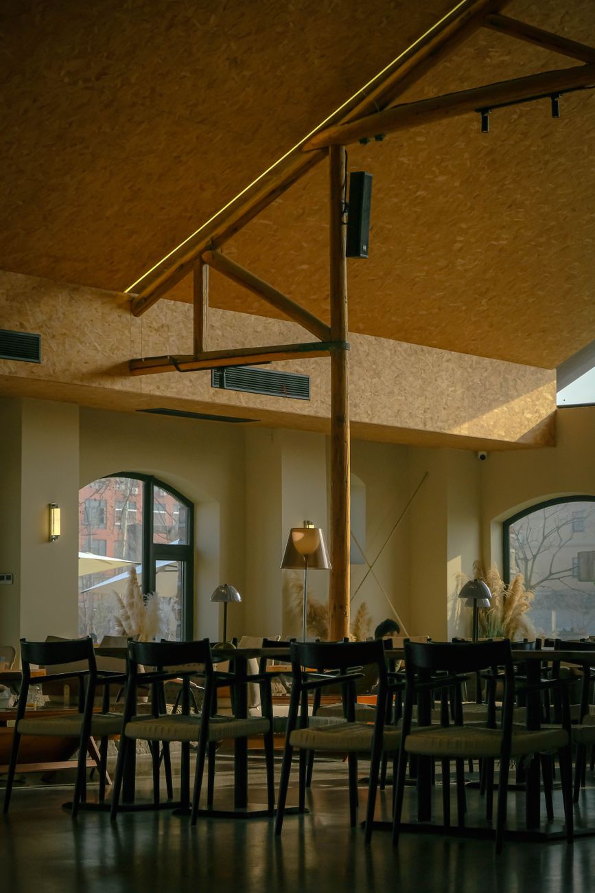Acoustic stretch ceiling installation dampening reverb in a corporate boardroom